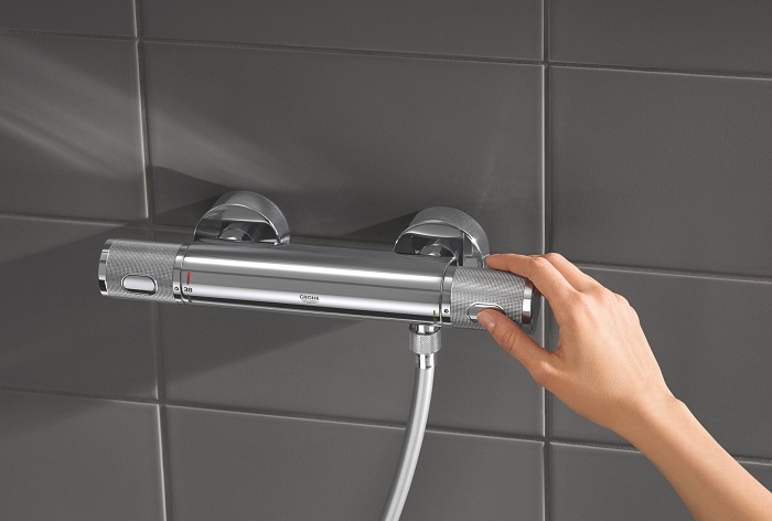 جهاز GROHTHERM 500 الجديد يتيح للجميع الاستمتاع بأداء مميّز لمنظم حرارة الماء عند الاستحمام