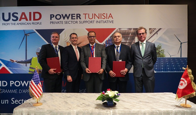 سفير الولايات المتحدة الأمريكية جوي هود يَنضم إلى ورشة عمل لبرنامج Power Tunisia للتشجيع على تبني الطاقة الخضراء من أجل النمو الاقتصادي