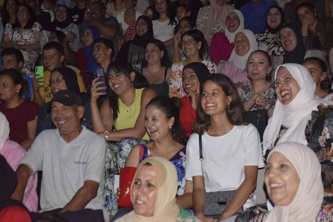 مسرحية "المايسترو" لبسام الحمراوي تأسر جمهور مهرجان العنب بقرمبالية
